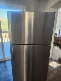 NEW  Whirlpool 18 cu. ft. Refrigerator