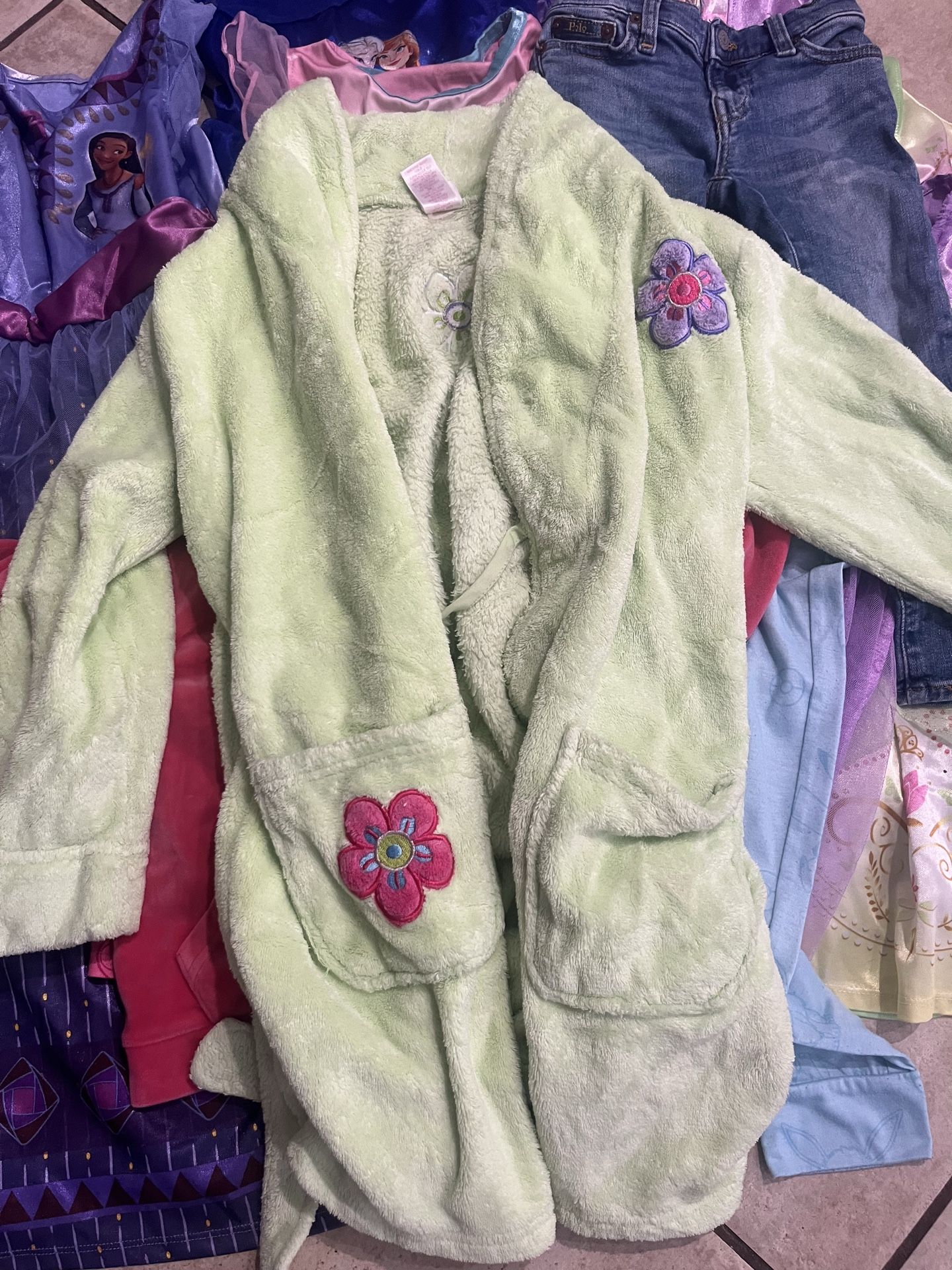 Little girls clothes