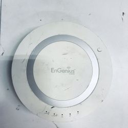 EnGenius ESR600 Dual Band Wireless Router With 4-port Built In Gigabit Switch and WAN Port 