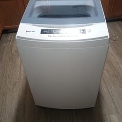  MAGIC CHEF 3.0 cu. ft. Compact Top Load Washer ( Full Size Not Mini )
