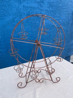 Ferris Wheel Wire Cupcake Display Stand