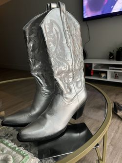 Platinum Cowgirl Boots 