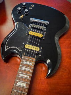 WITH CASE SG Epiphone by Gibson ebony electric guitar black six string with hard case