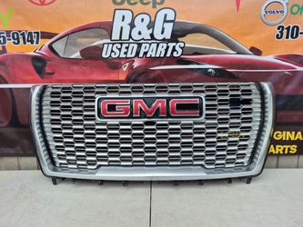 2021 2022 2023 2024 GMC YUKON DENALI FRONT BUMPER GRILLE GRILL ORIGINAL USED (CHECK ALL THE PHOTOS)