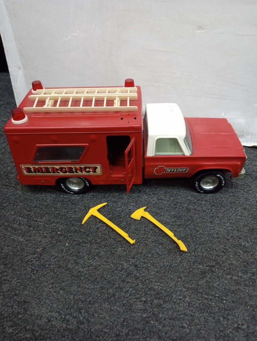 Vintage 16” Nylint Emergency Medical toy truck vehicle with some accessories 16-6-7"H USA