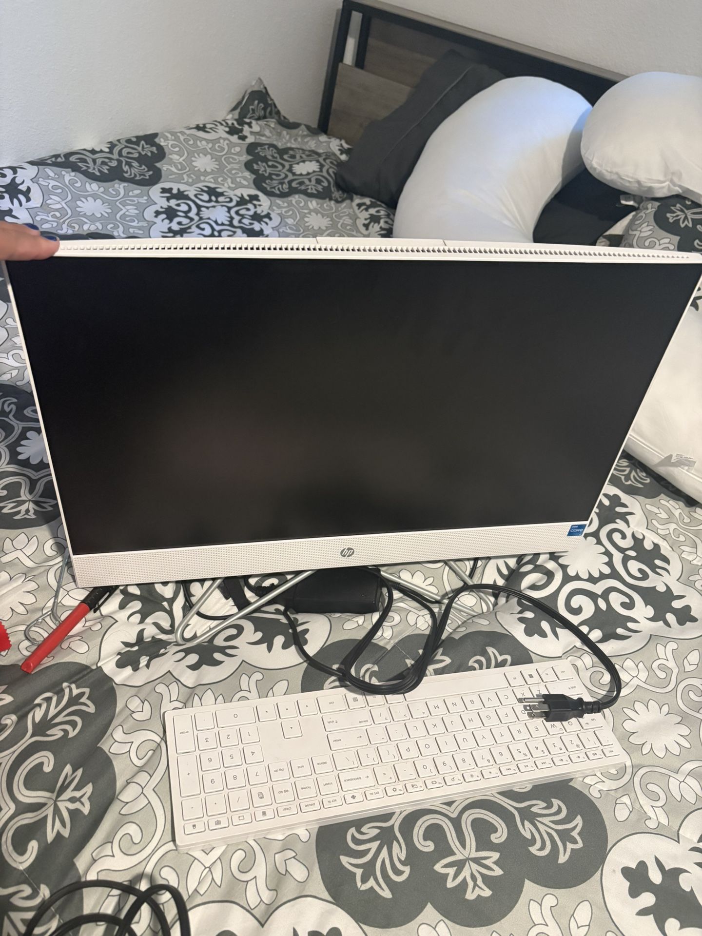 Hp Computer- Screen Cracked