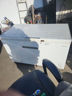Insignia Chest Freezer