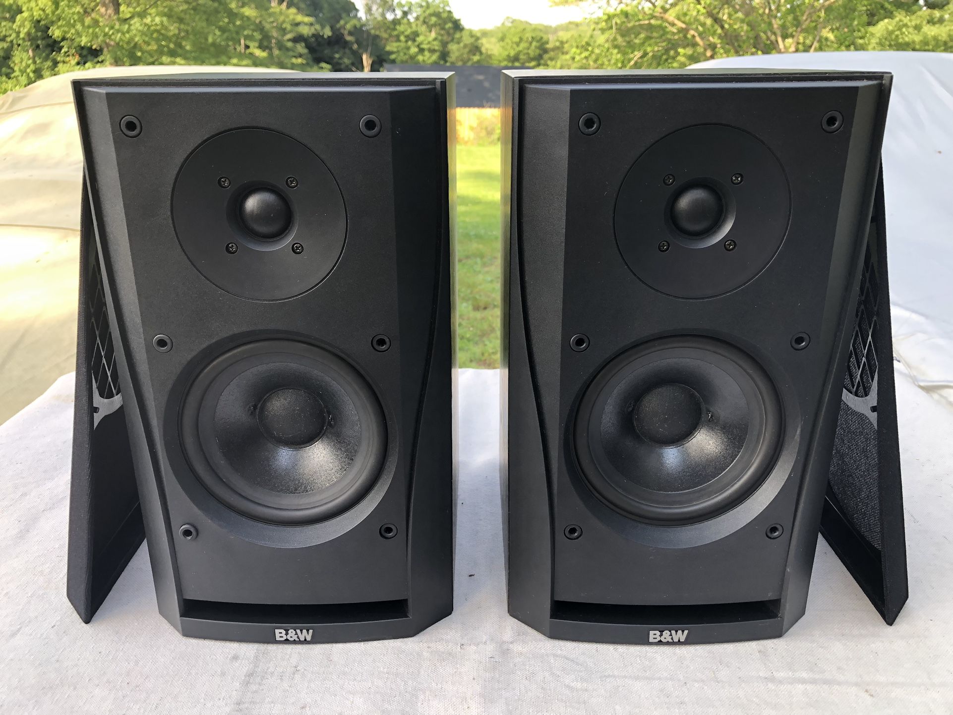 Bower & Wilkins DM 302 Speakers Lot#1