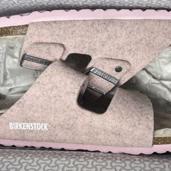 Birkenstock Arizona Rivet Sandal in Soft Pink
