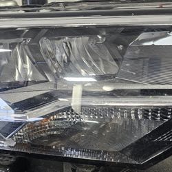 Headlamp Volkswagen Jetta 