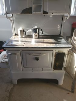 Antique Moore Company Stove
