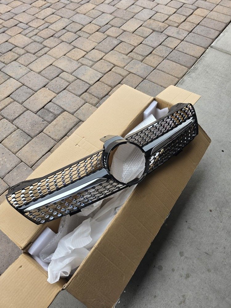 Front Grille Mercedes CLS class 350, 550, W 219