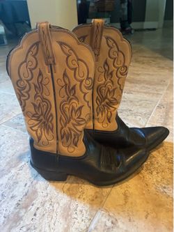 2 pair ladies ariat boots