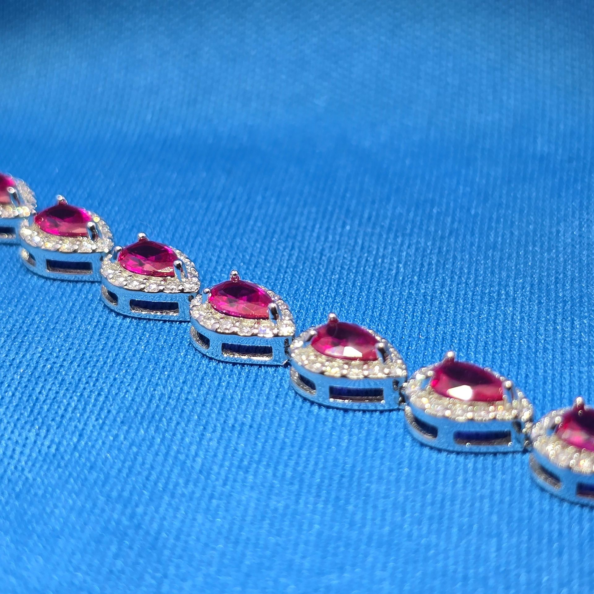 Moissanite 1.43 ctw Teardrop Tennis Bracelet