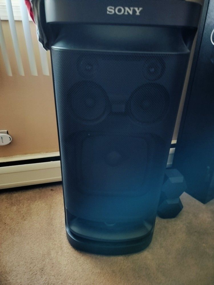 Sony VS-900 Bluetooth Speaker