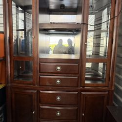 China Hutch & Dining Table + 6 chairs