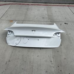 2021-23 Tesla Model 3 Rear Trunk Decklid Shell Panel. Automatic