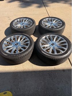 2024 Cadillac Escalade rims and tires 22 “ 2024 Cadillac Escalade rims and tires