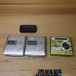 Sony MD mini disk player.