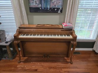 1920s "Minipiano" Eavestaff Pianette Piano