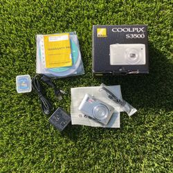 New Nikon Coolpix S3500 Silver 