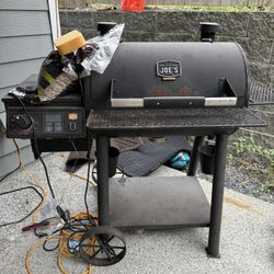 Oklahoma Joe's Smoker And Grill