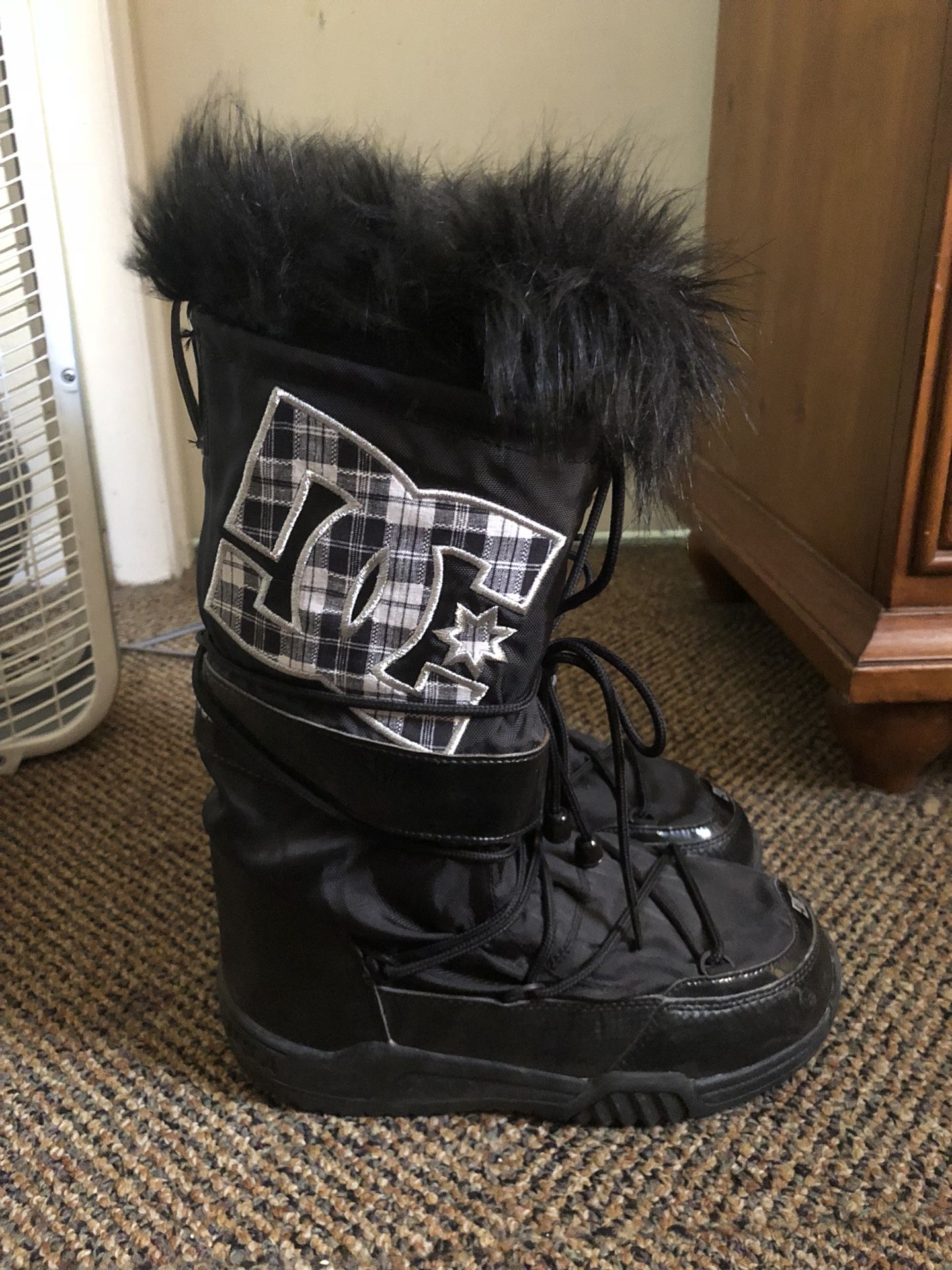 DC snow boots “women’s”