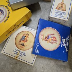 Collectable  Mj Hummnl Plates And Collectible Bells