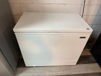 Magic Chef White Chest Freezer π·οΈ $225