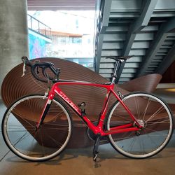 16 lb. All-Carbon Trek Madone 6.5 Pro Racing Bike 