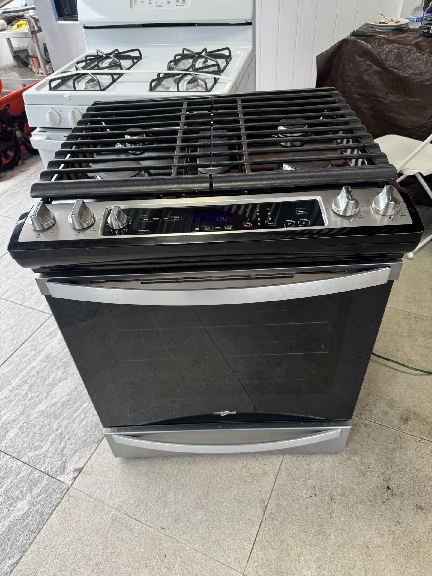 Whirlpool Gas Stove 30 Inches Almost New One Receipt For 90 Days Warranty 