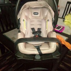 Evenflo Pivot Travel System 