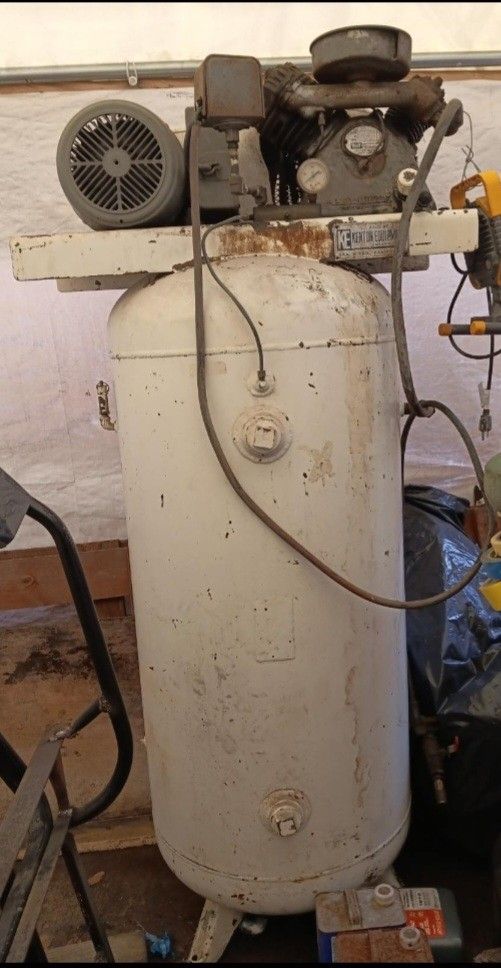 KE Kenton Equipment Air Compressor