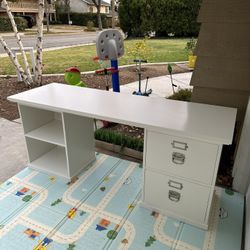 Pottery Barn Bedford Desk 70’