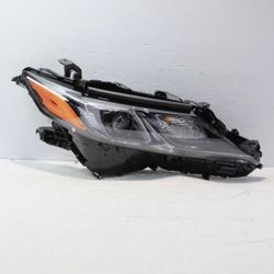 Toyota Camry Headlight R Passenger Side OEM Assembly