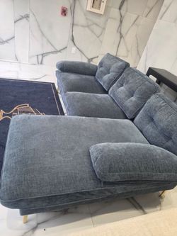 FREE DELIVERY & SETUP) Gray Sectional Sofa with Chaise
