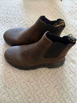Doc martens brown boots unisex size, very clean !!🔥🔥