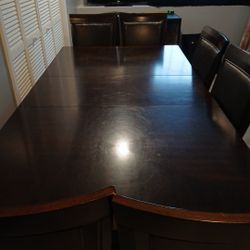 Dining room Table