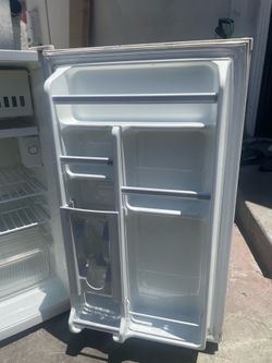 Mini fridge
