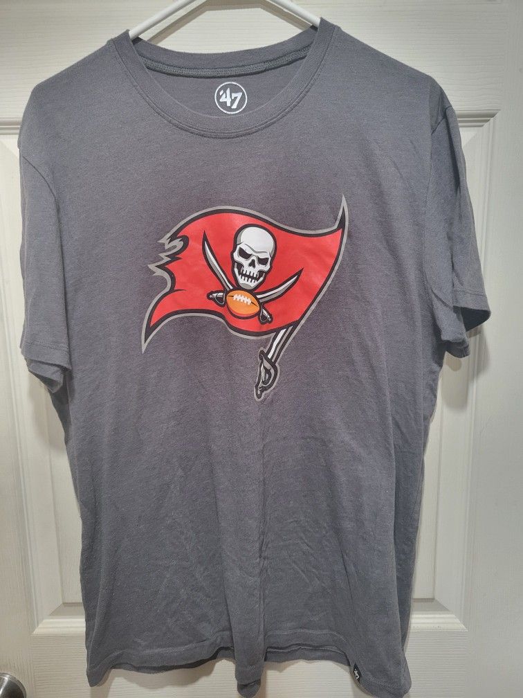 Tampa Bay Buccaneer's Medium Shirt 