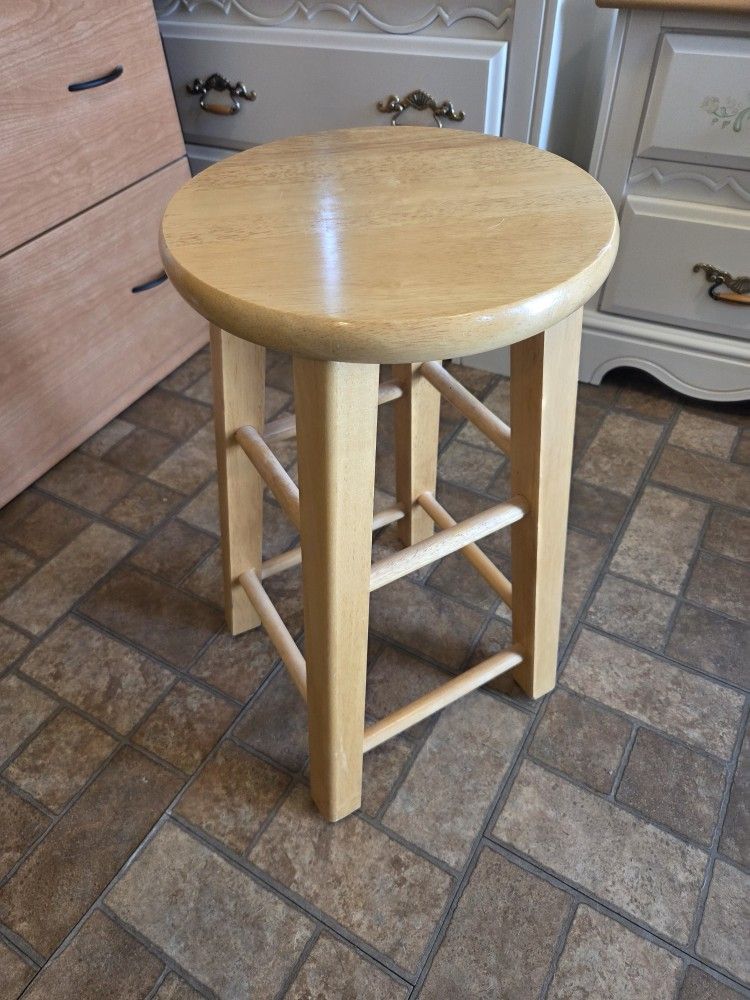 Solid Oak Bar Stool 22" Tall