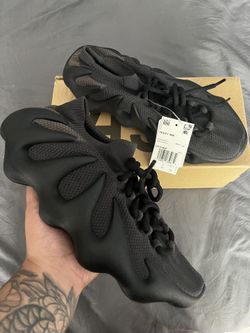 Yeezy 450 Dark Slates - Size 6.5