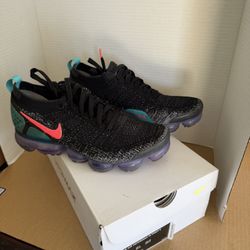 LIKE NEW Size 10 Air VaporMax Flyknit 2 Hot Punch