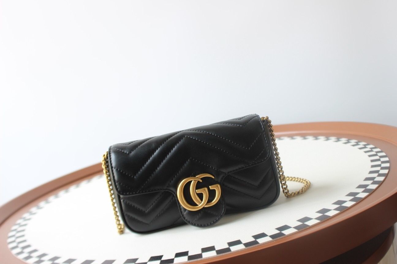 New black Gucci GG Marmont bag