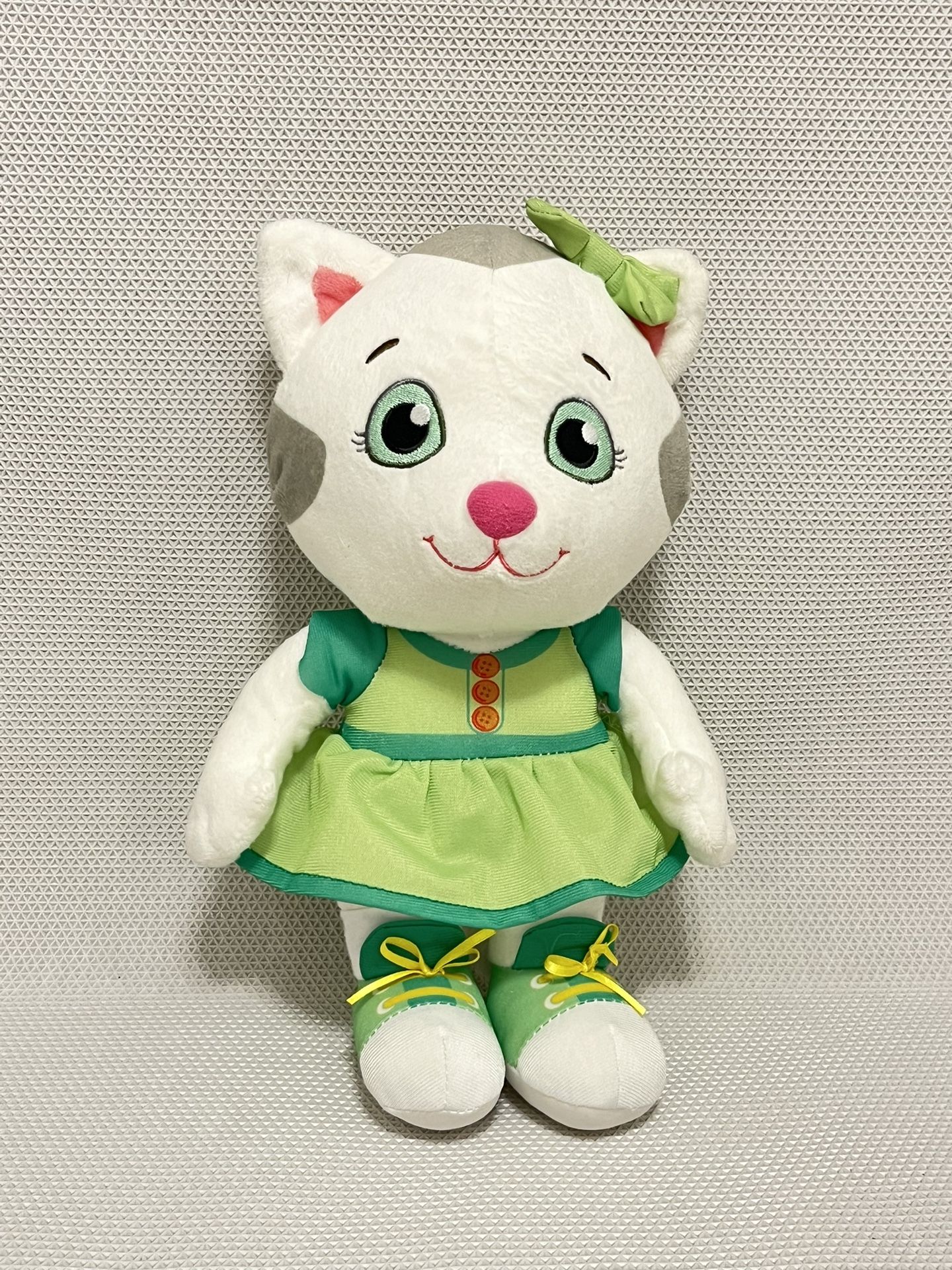 Daniel Tiger's Neighborhood Katerina Kitten Cat Plush doll 12" Fred Rogers