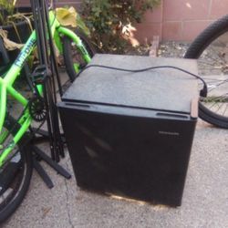 Mini Fridge 