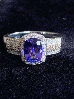 Anillo de oro 14k blanco con tanzanita y diamante💍