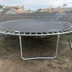 Trampoline 
