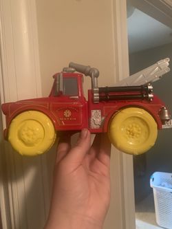 Tow Mater shoots out water/ like new