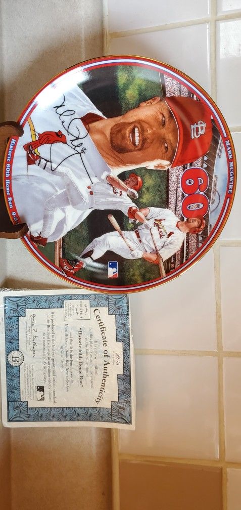 Bradford exchange Mark Mcguire record setting homerun plates with COA..
